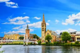 Todo lo que necesitas saber para viajar a Inverness, puerta de entrada a las Highlands escocesas