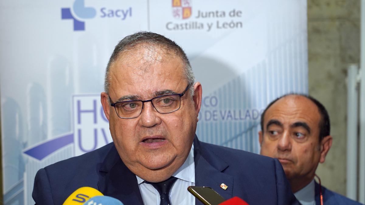 El consejero de Sanidad, Alejandro Vázquez, durante una rueda de prensa el 30 de mayo.