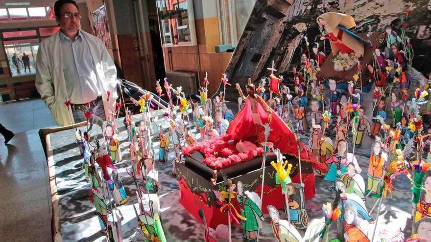 Representación de la procesión de Resurrección hecha por los alumnos.