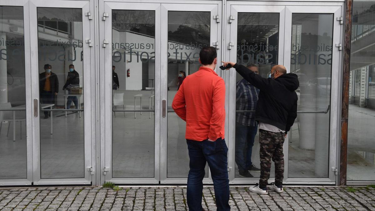 Preparativos para el nuevo punto de cribado instalado en Expocoruña.