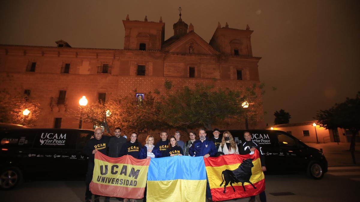 El grupo de voluntarios antes de partir a Polonia