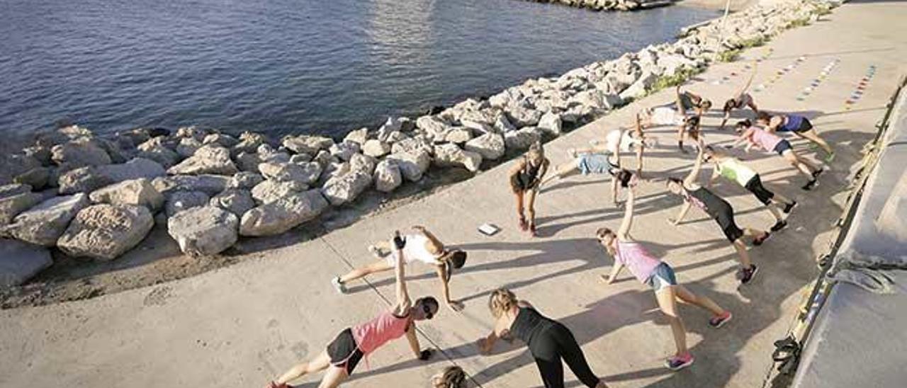 El trabajo de gimnasio se complementa con sesiones en el exterior.