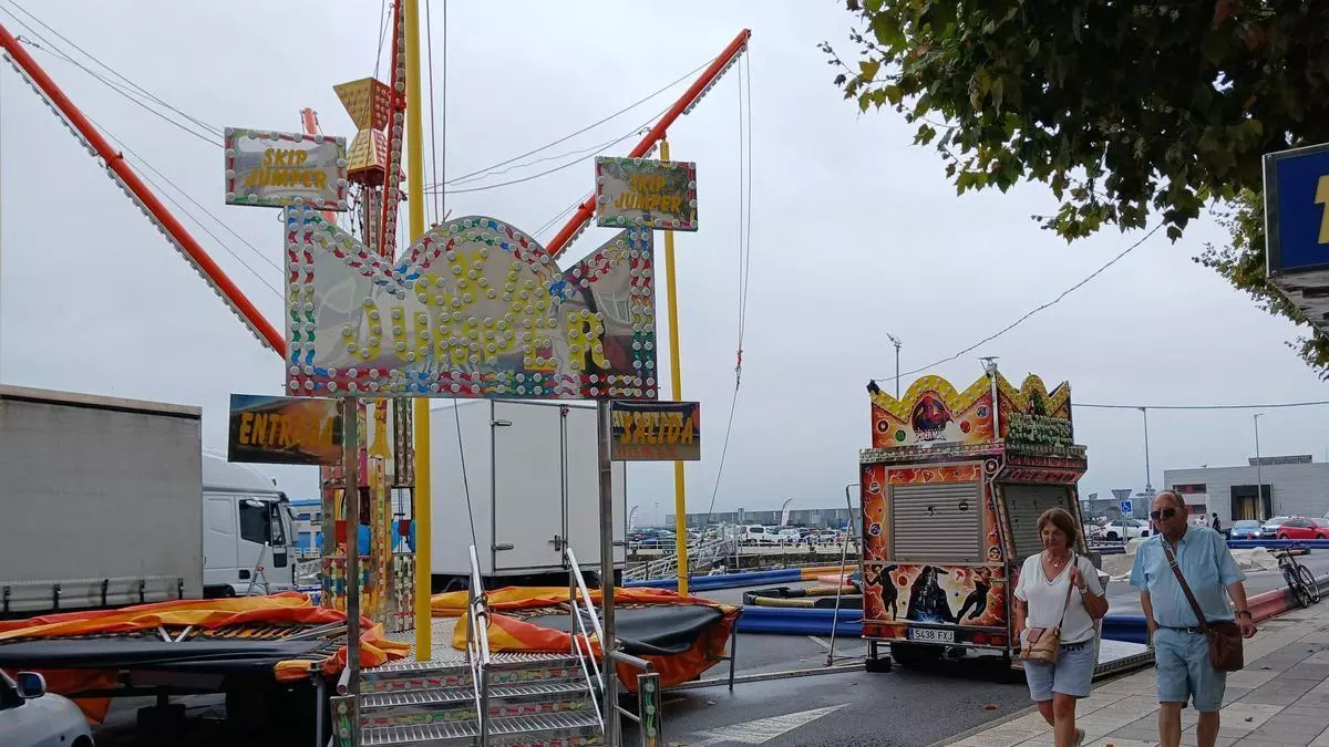Cangas completa la primera fase de la inspección técnica de las 35 atracciones de las Festas do Cristo