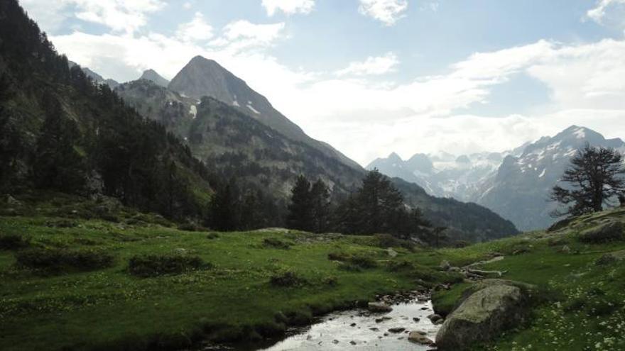 Benasque vuelve a lucir su mejor cara tras la crecida del río