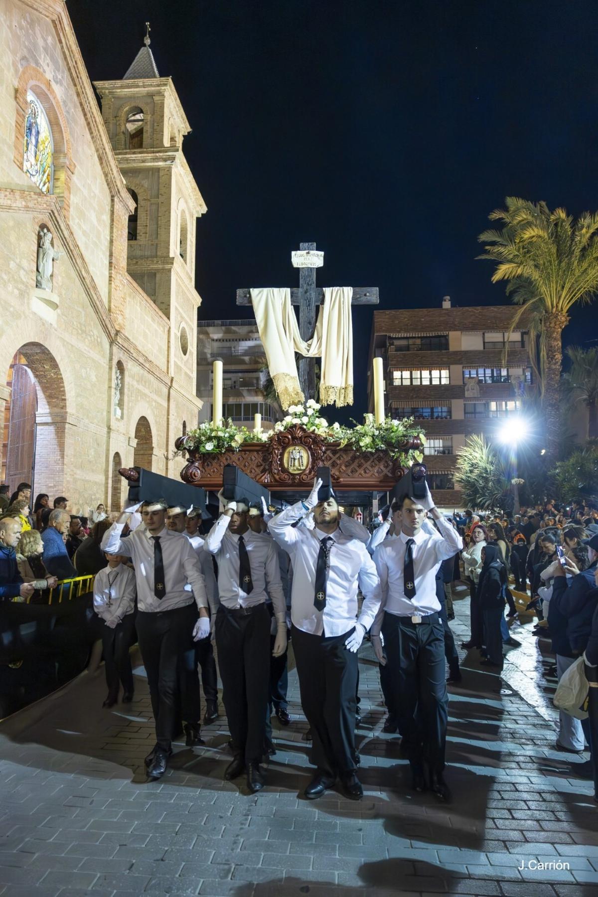 Aquí están las imágenes de la procesión de Lunes Santo de Torrevieja 2026 con sus seis cofradías Aquí están las imágenes de la procesión de Lunes Santo de Torrevieja 2026 con sus seis cofradías