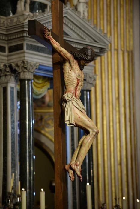 Reposición al culto del Cristo Mutilado tras su restauración