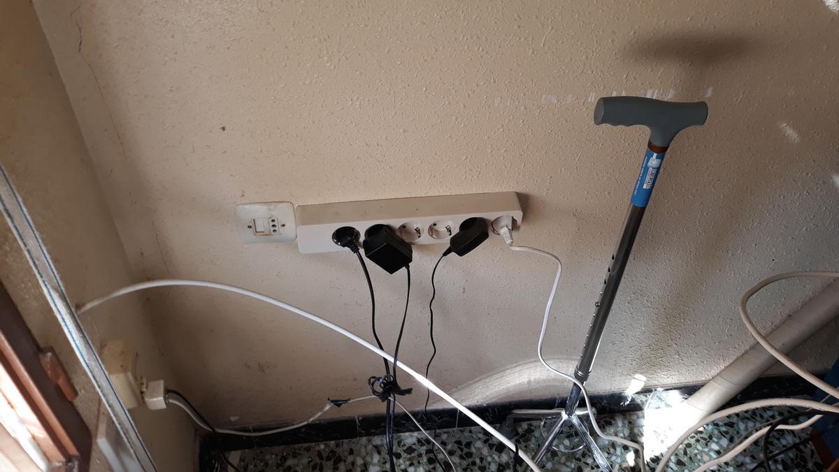 Caso detectado en un hogar por Cruz Roja, donde se interviene para mejorar la instalación y cableado eléctrico.