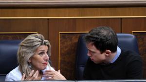 Yolanda Díaz e iñigo Errejón  durante el Pleno del Congreso para informar sobre la situación en Gaza, Israel y Oriente Medio.