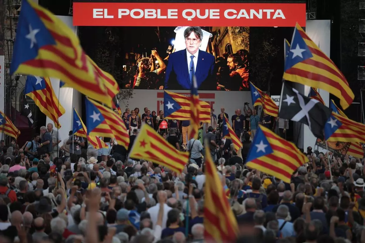 Puigdemont reivindica el espíritu del 1-O: "Hoy las cosas han empezado a cambiar".