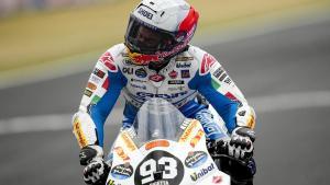 Marc Márquez, feliz, tras cruzar, ayer, como vencedor la meta de Misano.