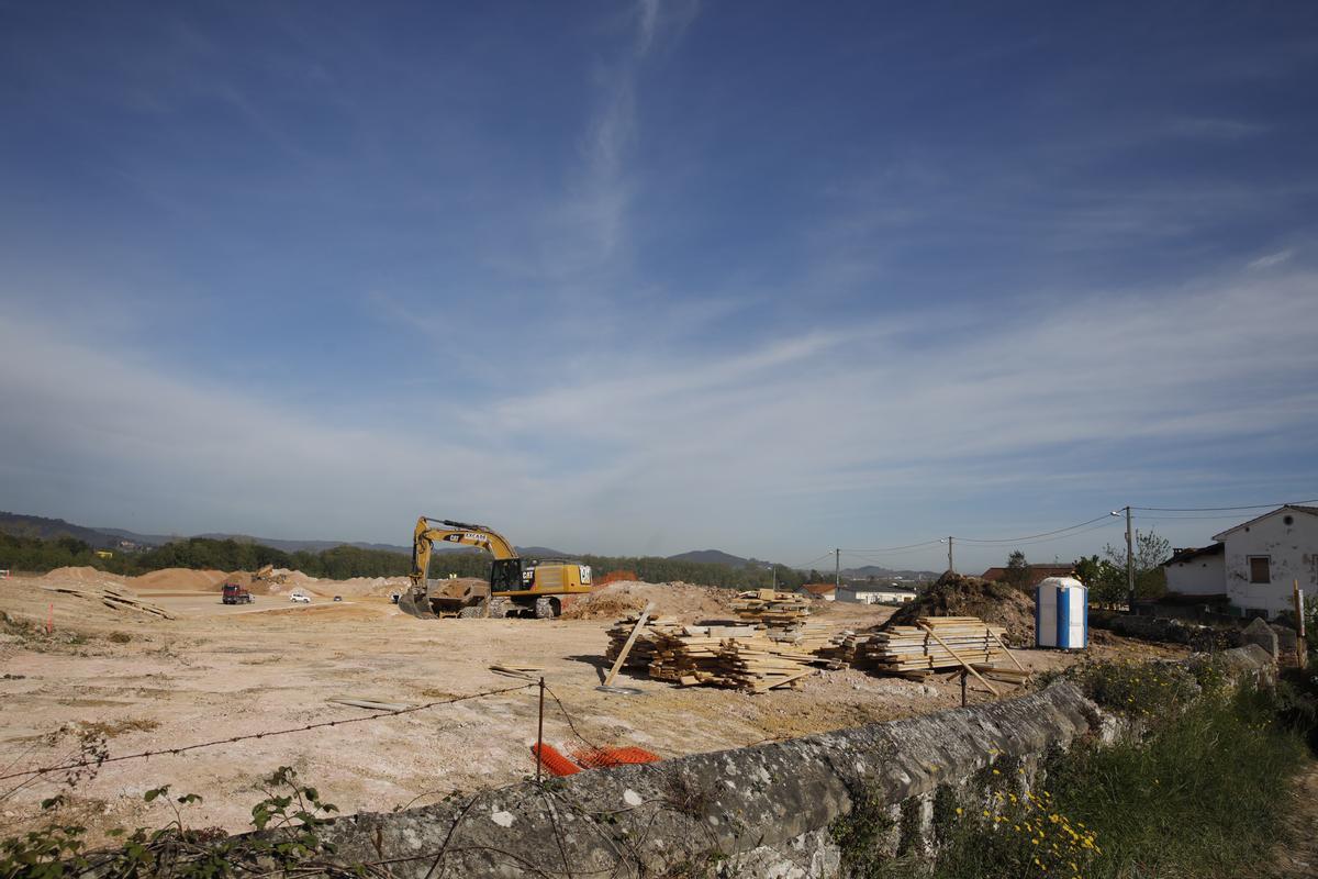 Despliegue y avance de las obras de Amazon en la parcela de Bobes