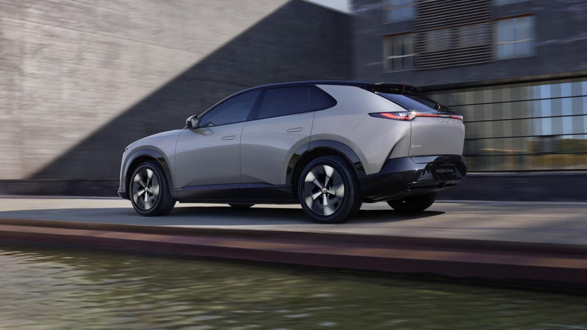 Mazda CX-6e