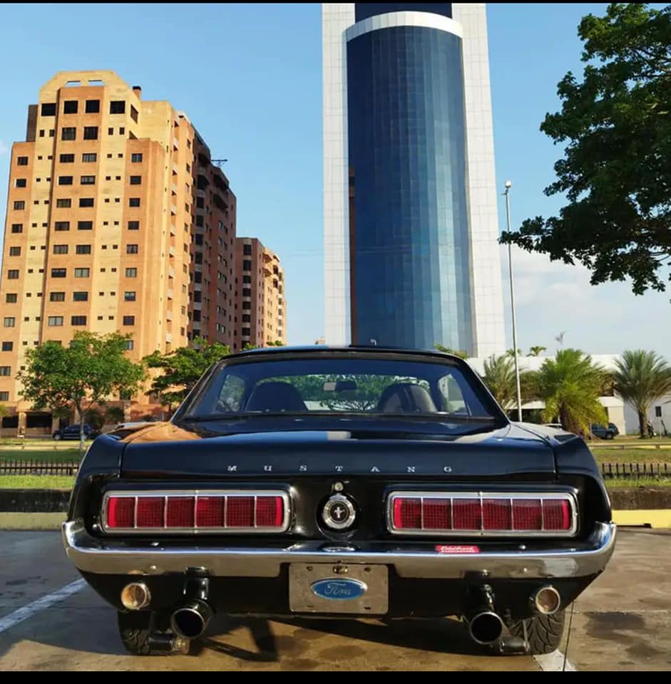 Ford Mustang V8 de 1968. Narón. Precio: 65.000