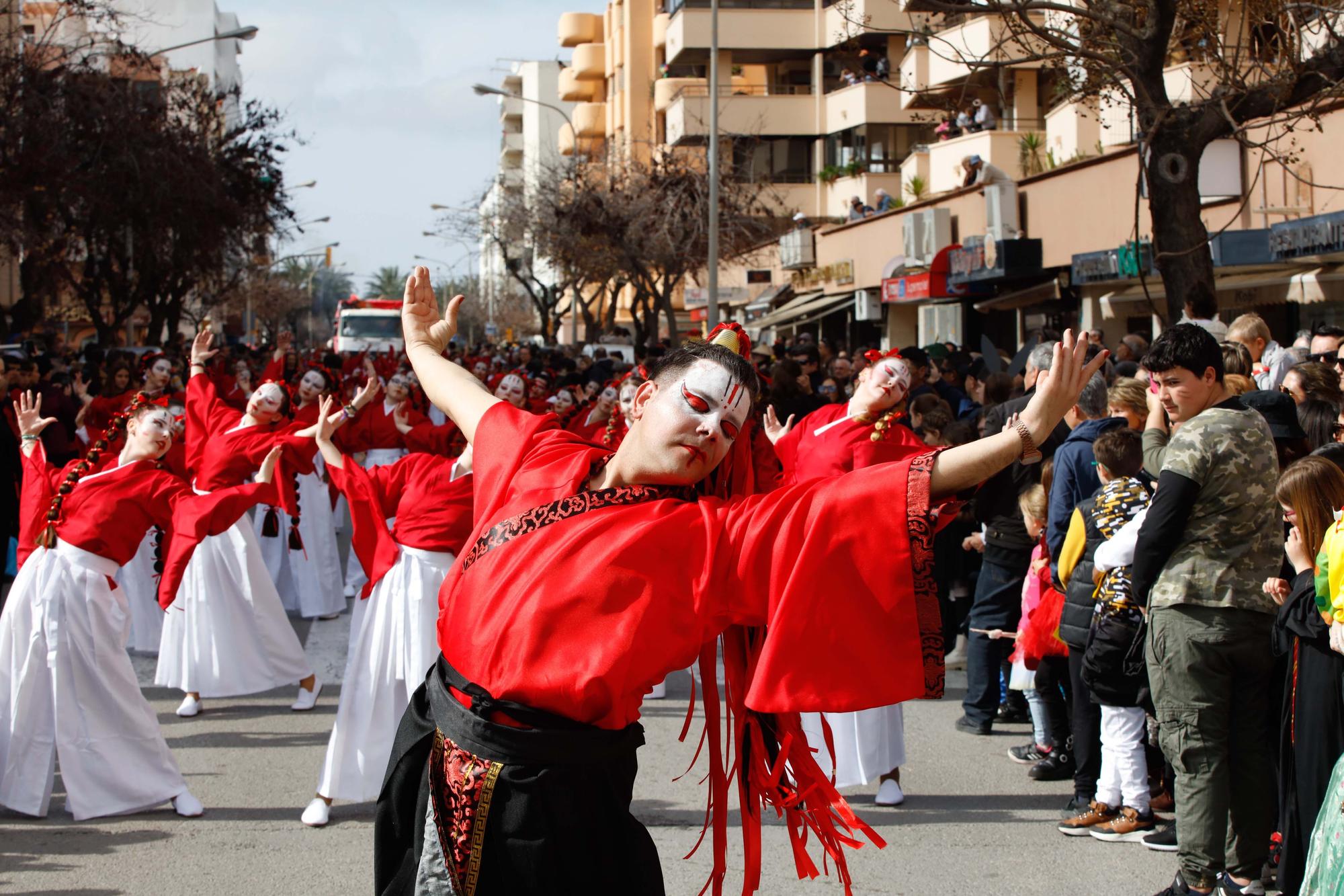 Todas las imágenes de la rúa del Carnaval de Ibiza 2023