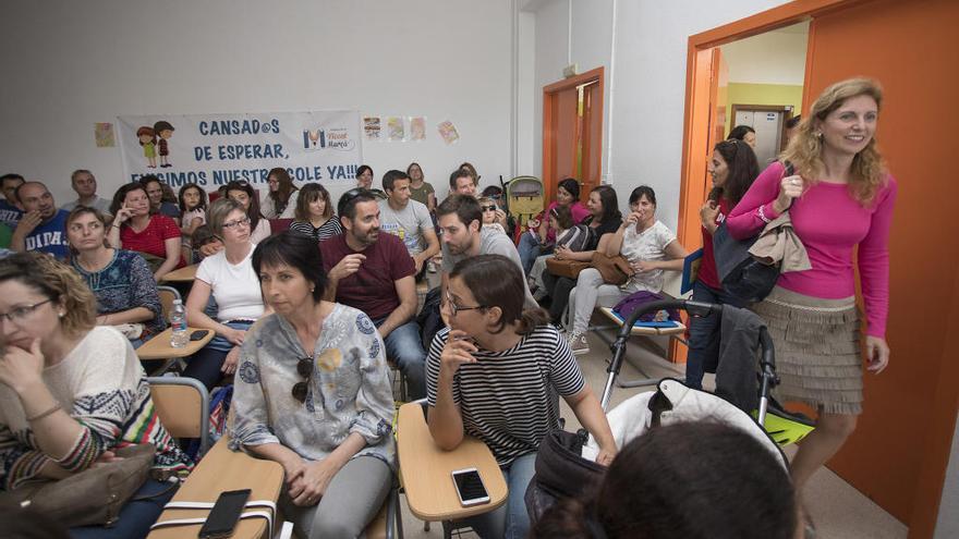 Marco mediará ante la diputación para que Penyeta Roja acoja a los niños y niñas del Raval