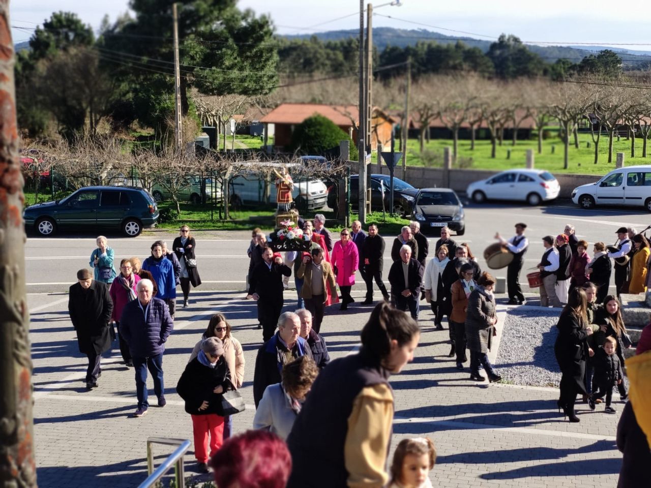 Así celebran vecinos y dirigentes políticos la fiesta de San Vicente de O Grove.