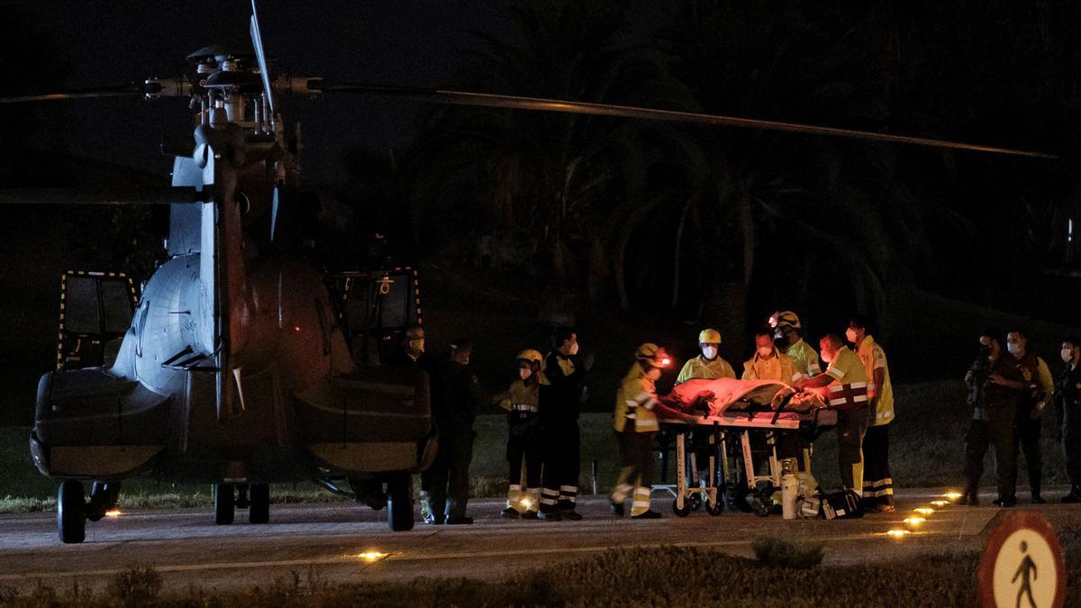 Un helicóptero del SAR al Hospital de Gran Canaria Doctor Negrín