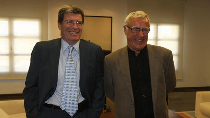 Aurelio Martínez y Joan Ribó, tras la reunión de ayer.