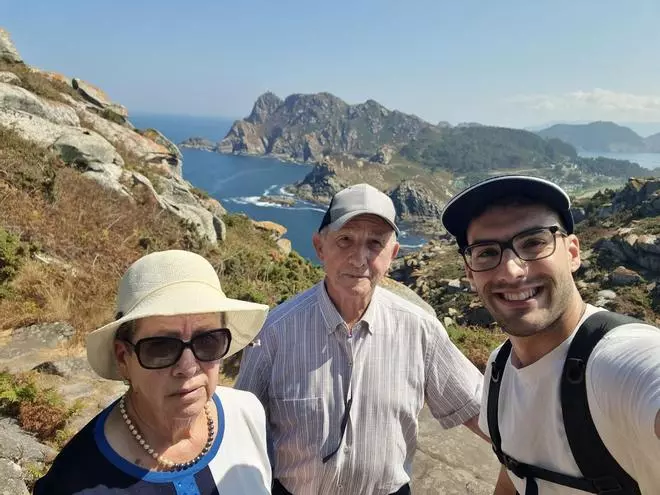 La aventura de Mario, Alsira y su nieto en las islas Cíes