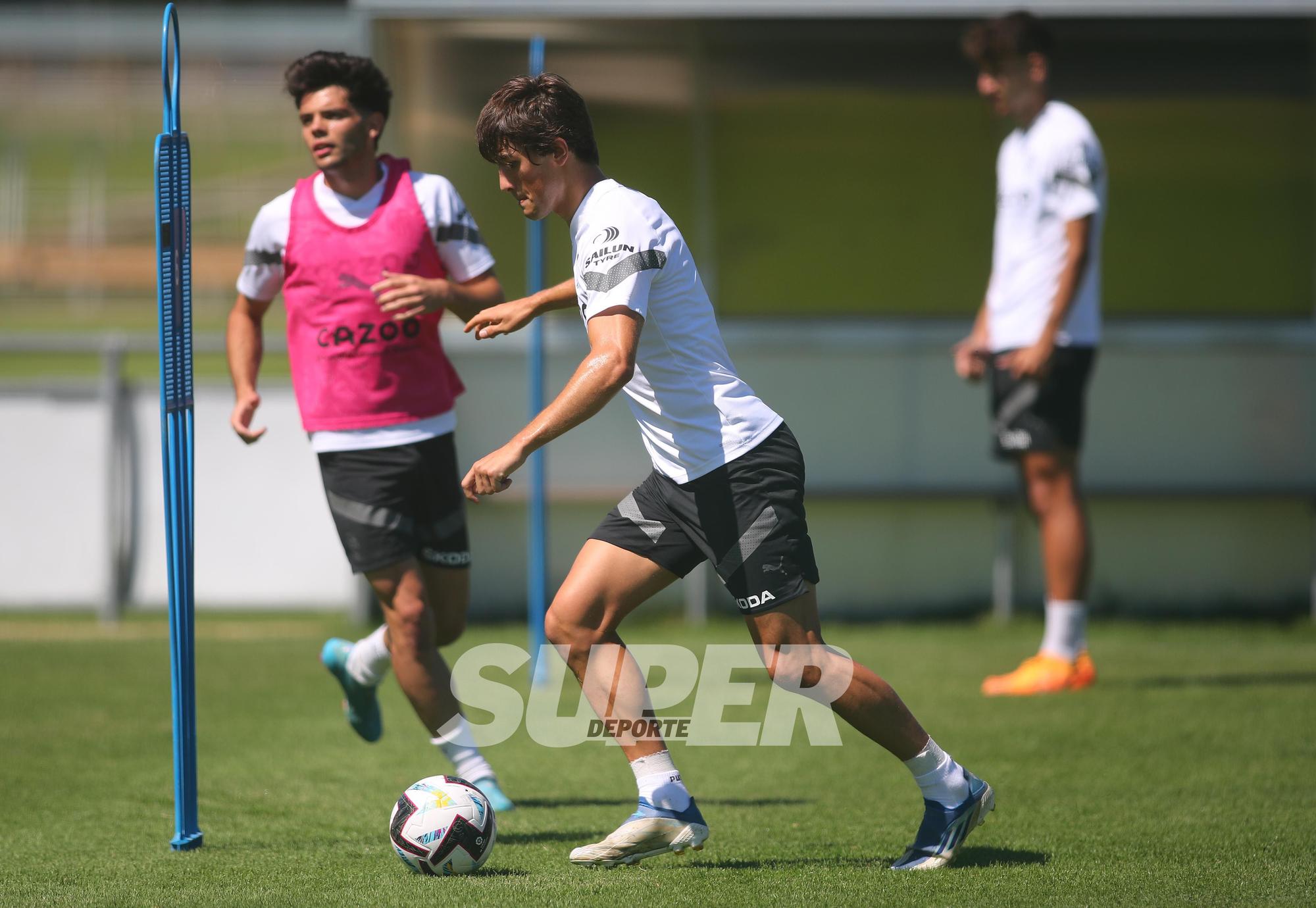 Asúi ha sido el entrenaiento del Valencia CF hoy en Suiza