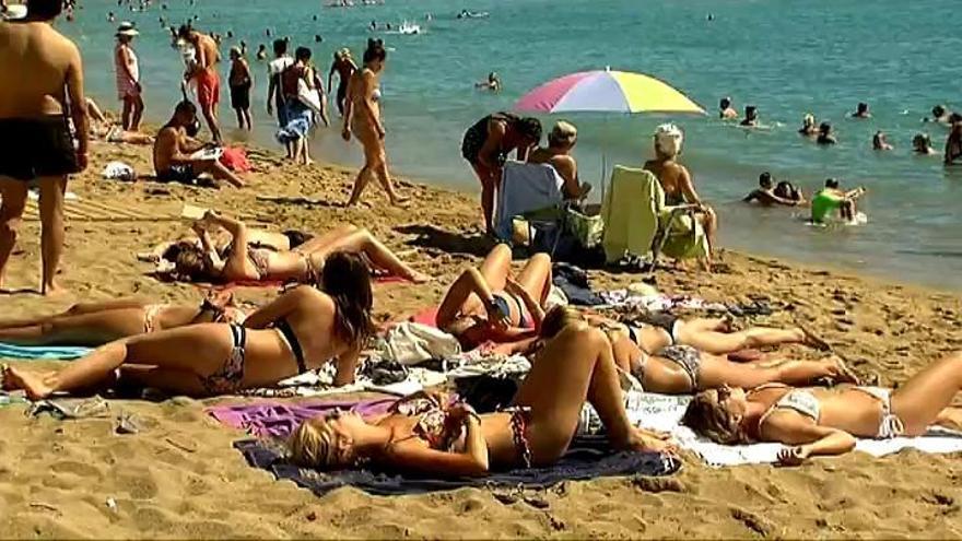 Cada verano se dan más casos de voyeurismo en las playas españolas