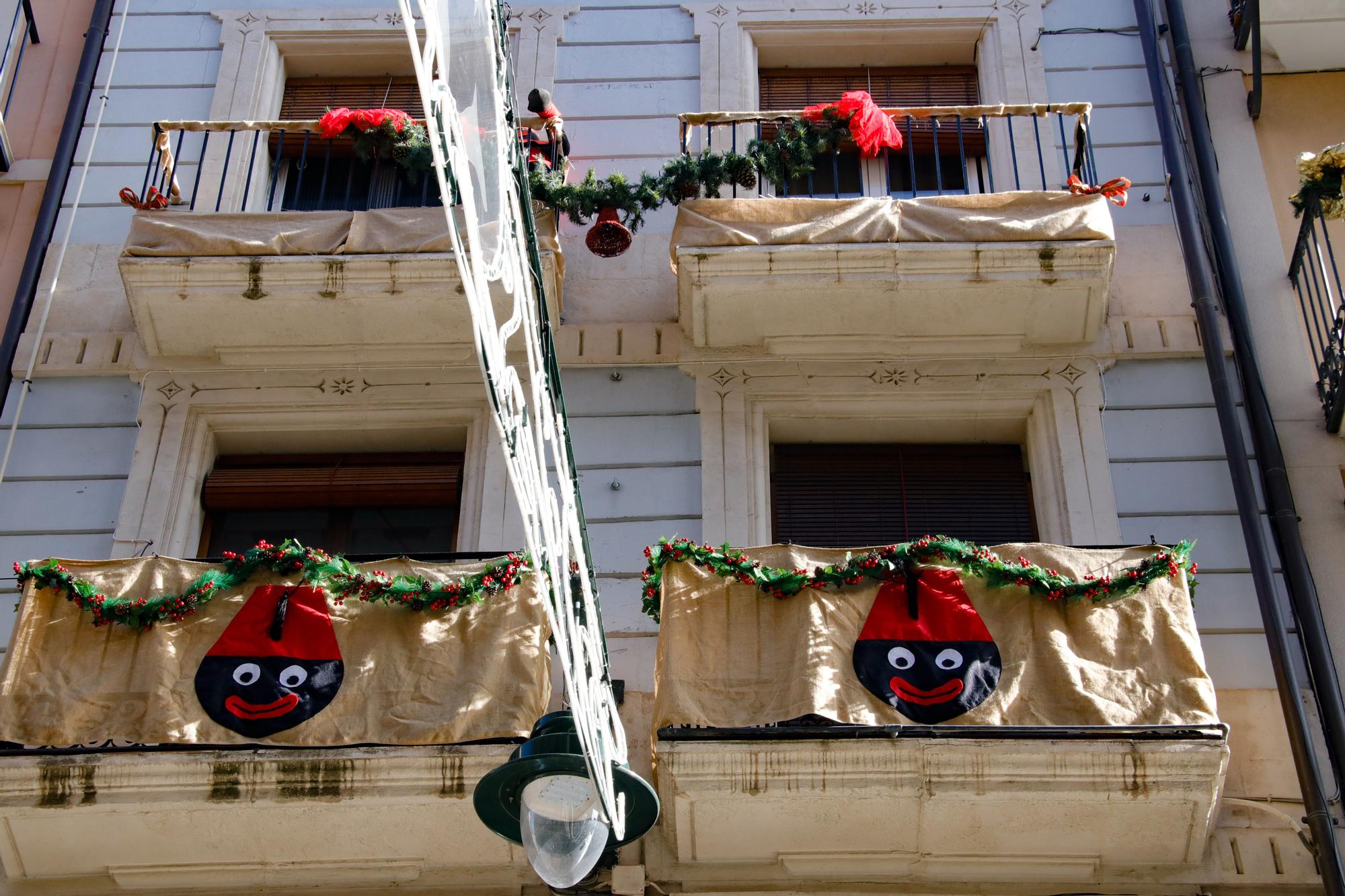 La Navidad se cuela por los balcones de Alcoy