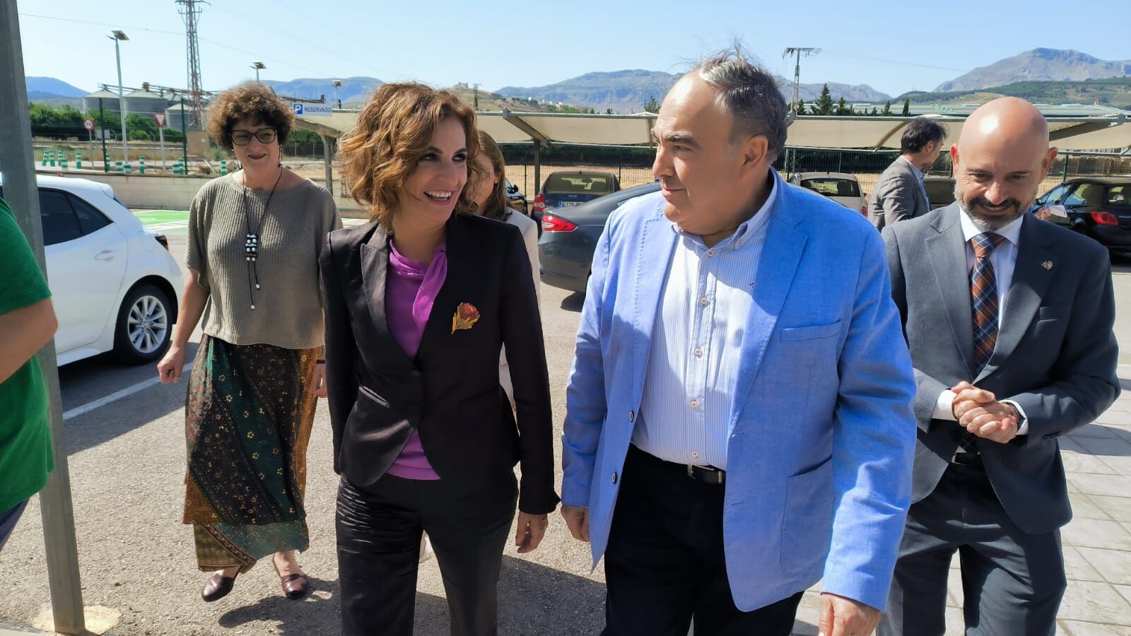 Visita a Dcoop de la vicepresidenta primera del Gobierno y ministra de Hacienda, María Jesús Montero