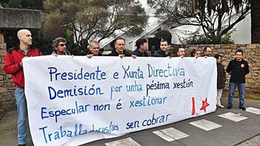 Protesta ayer, de los trabajadores del Club Financiero.