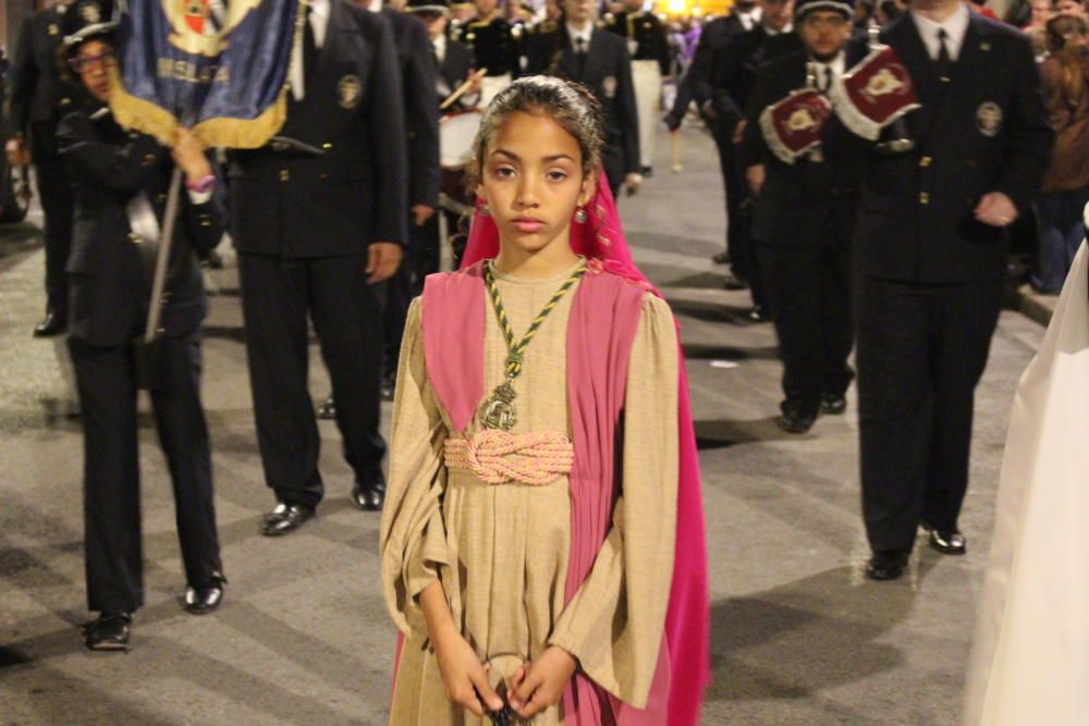 Procesión de la Hermandad de Jesús con la Cruz y Cristo Resucitado.