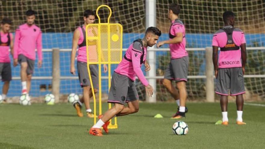 El equipo regresó ayer a los entrenamientos en Buñol.