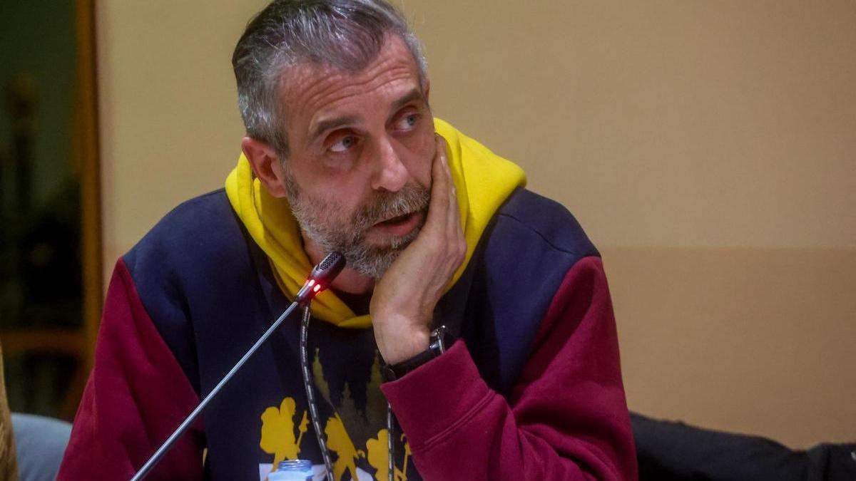 El concejal de EU de O Grove durante un pleno.
