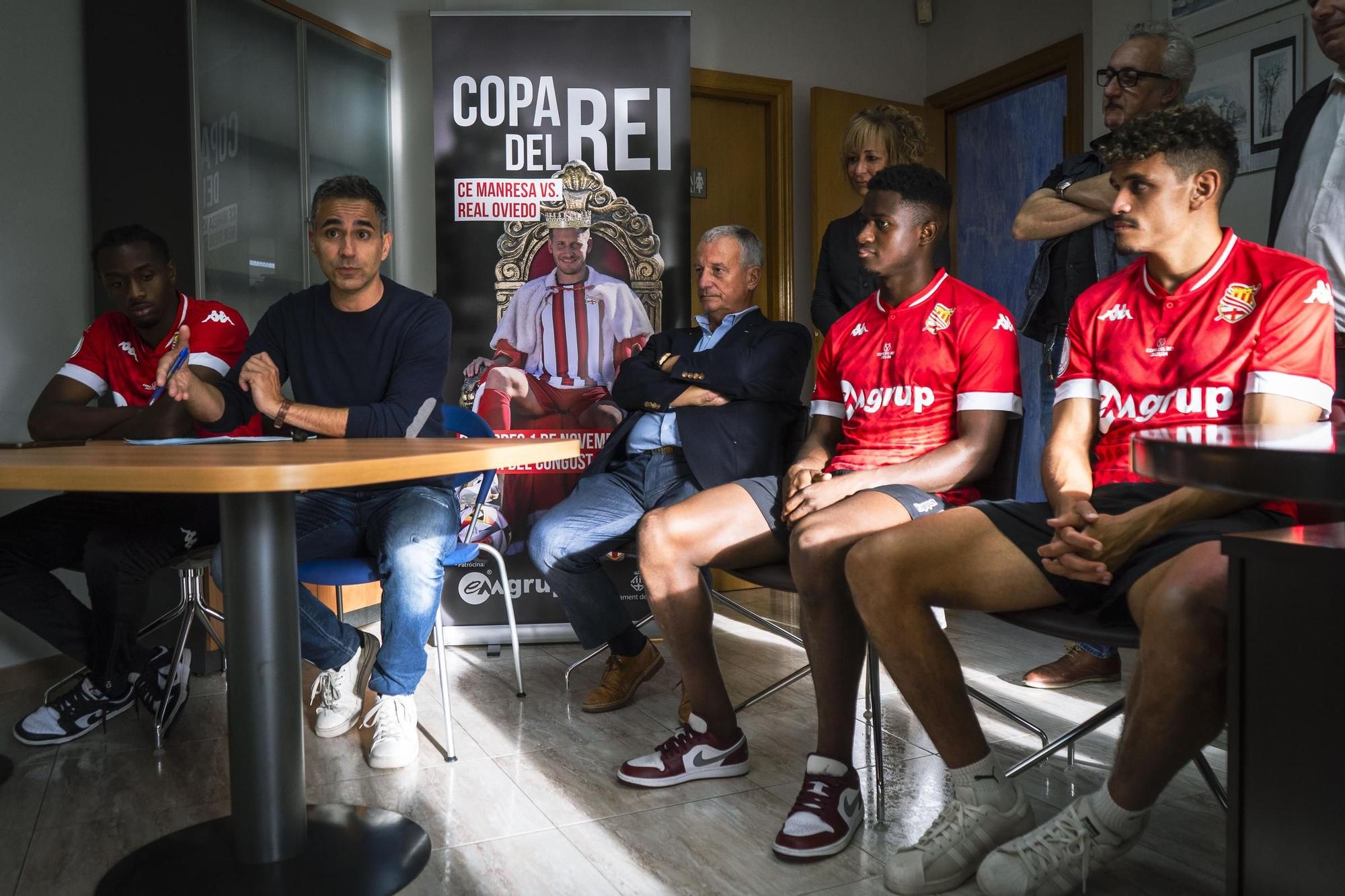 Imatges de la presentació de la campanya "Manresa és el rei", prèvia al CE Manresa-Reial Oviedo de Copa