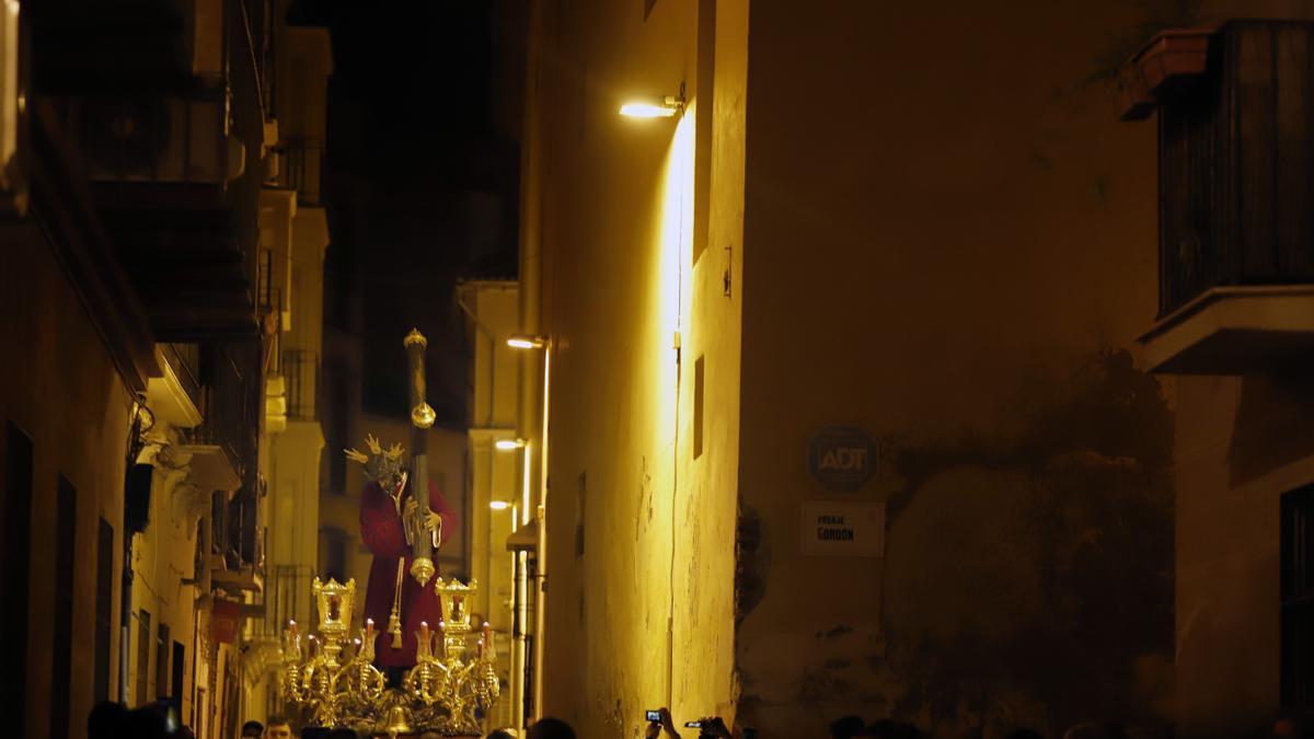 Madrugada de traslados para la veneración 'El Verbo Encarnado' en la Catedral