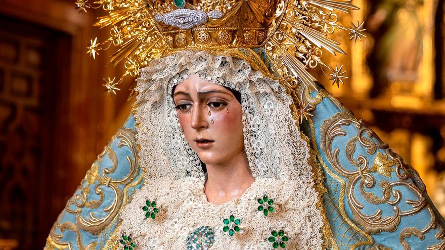 La Hermandad de la Macarena pide perdón y encarga una &quot;supervisión técnica&quot; al Instituto Andaluz de Patrimonio Histórico