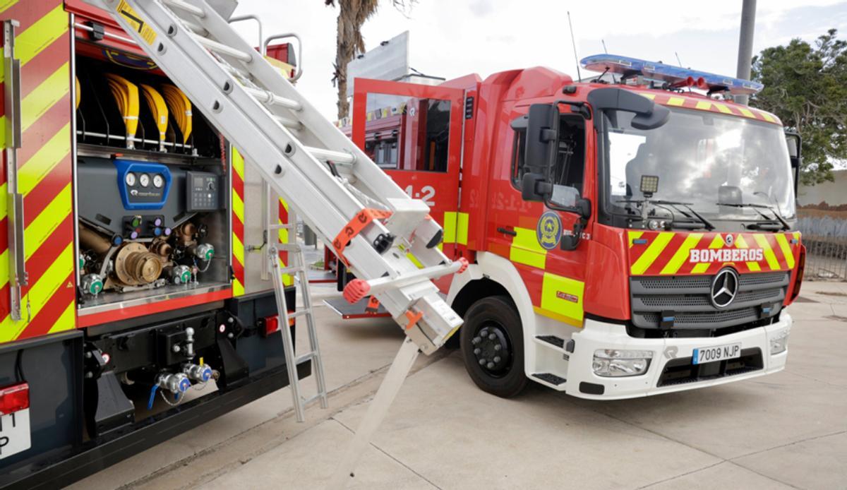 Camiones de primera salida de los Bomberos de Las Palmas de Gran Canaria.