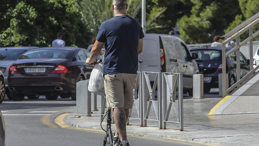Los patinetes acaparan ya casi el 5 % de los accidentes que se registran en Elche