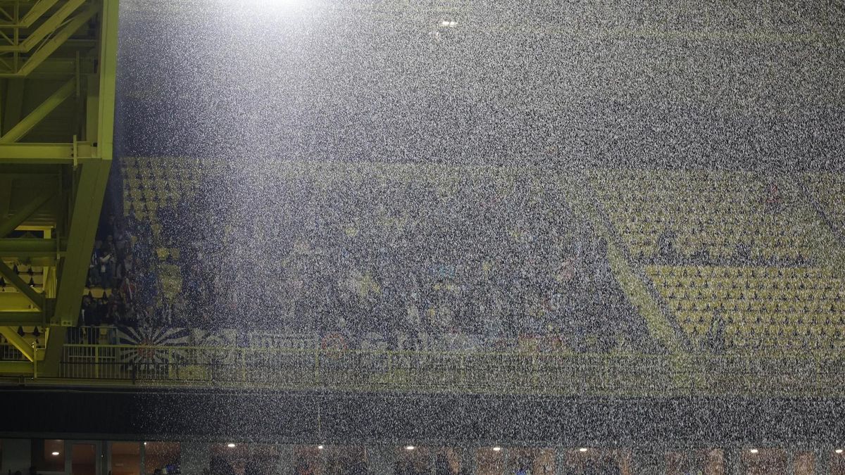 Imagen de la lluvia en el estadio de La Cerámica
