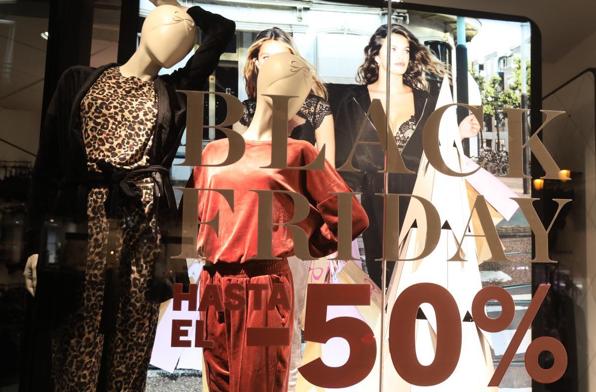 La mayoría del público aprovecha estas rebajas para adelantar las compras navideñas