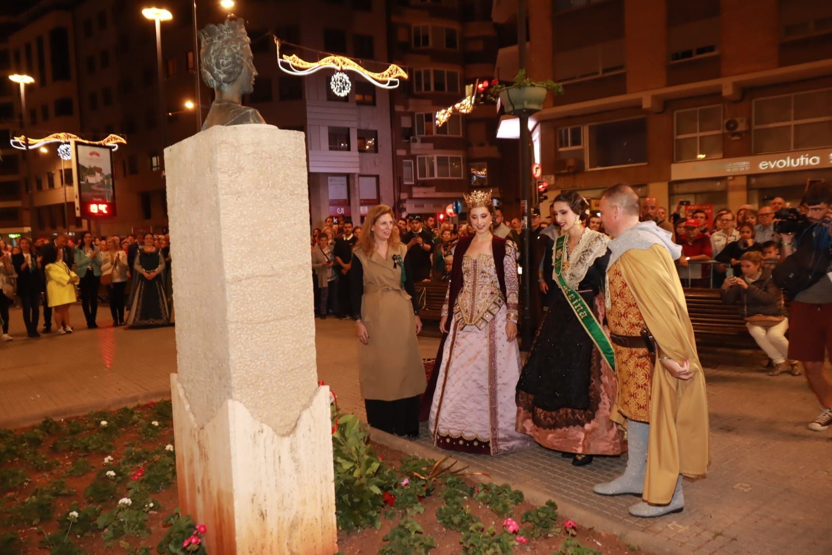 Homenaje a Na Violant