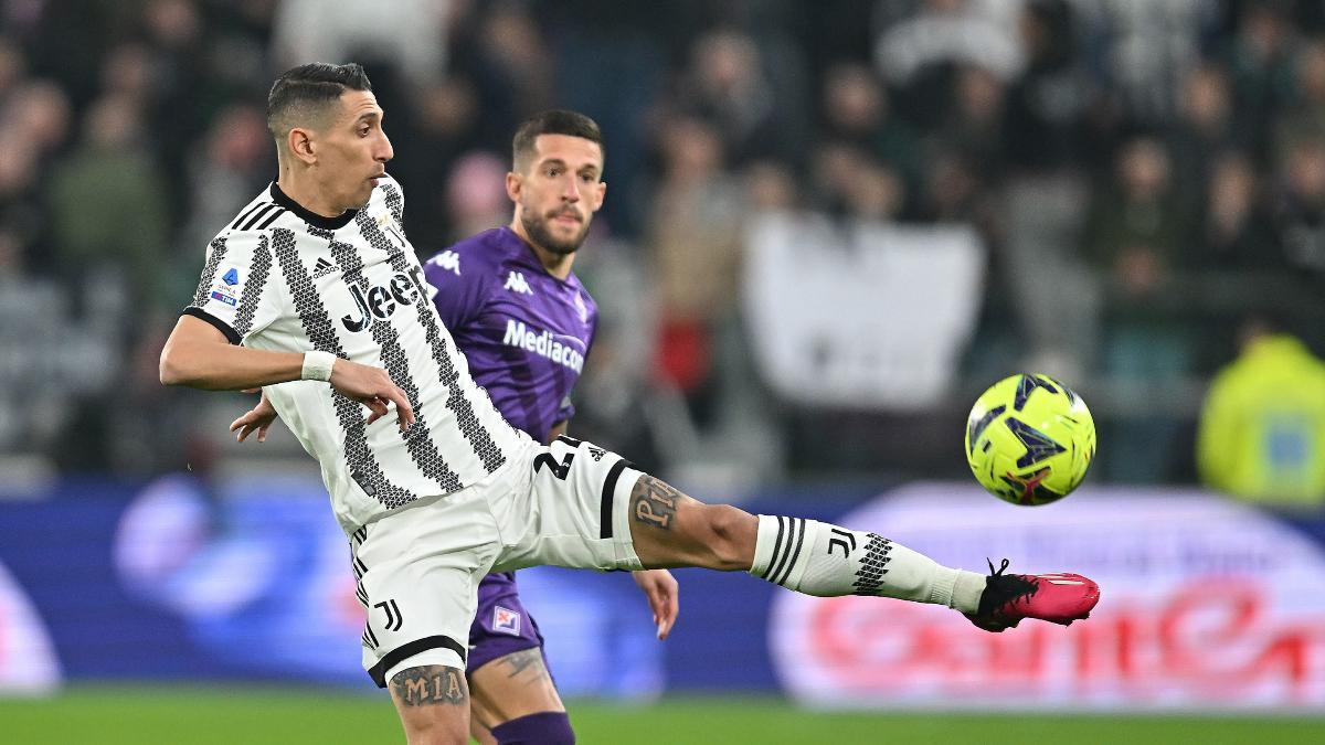 Di Maria controla un balón contra la Fiorentina