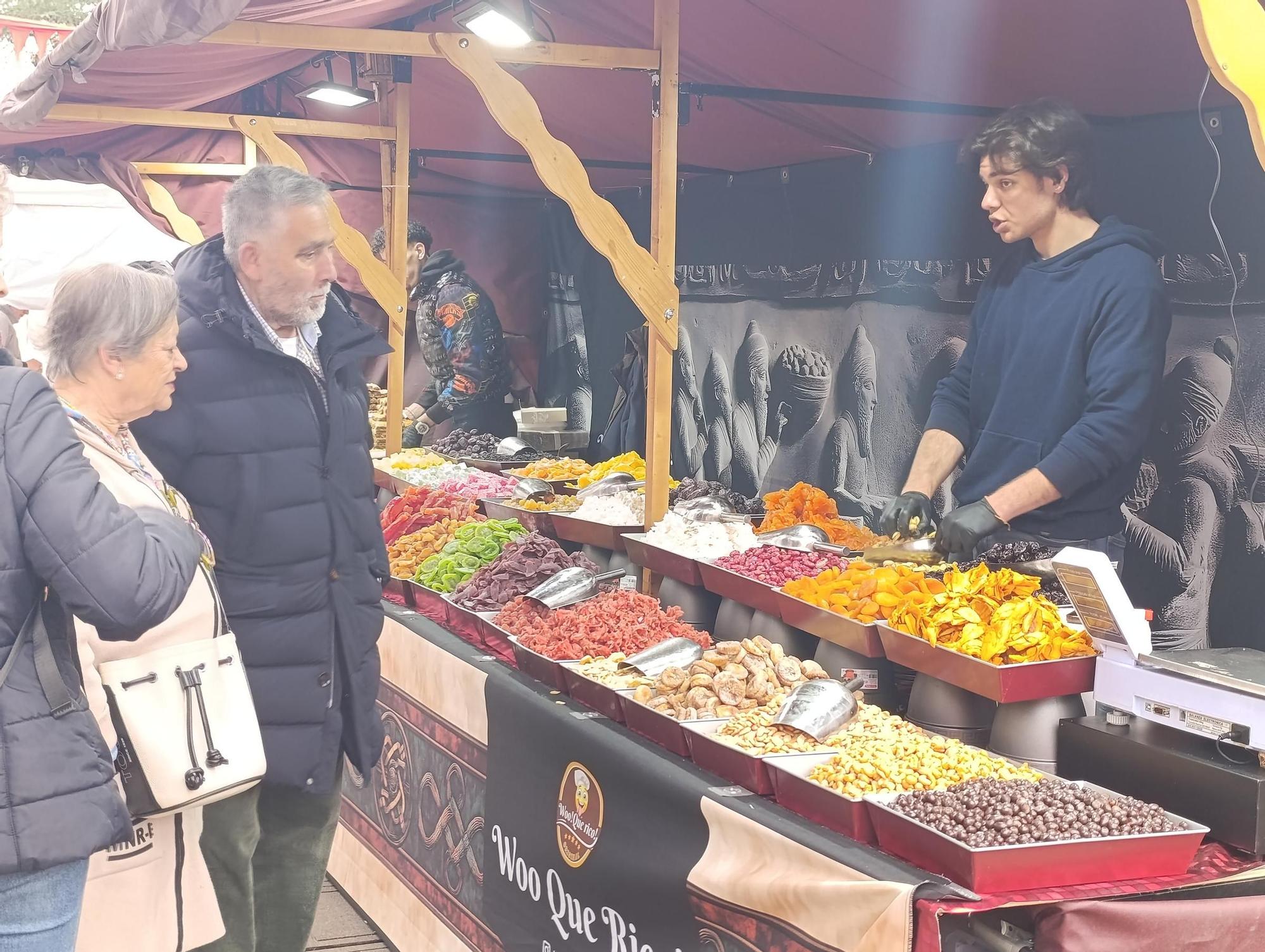 La Pola se llena de Güevos Pintos