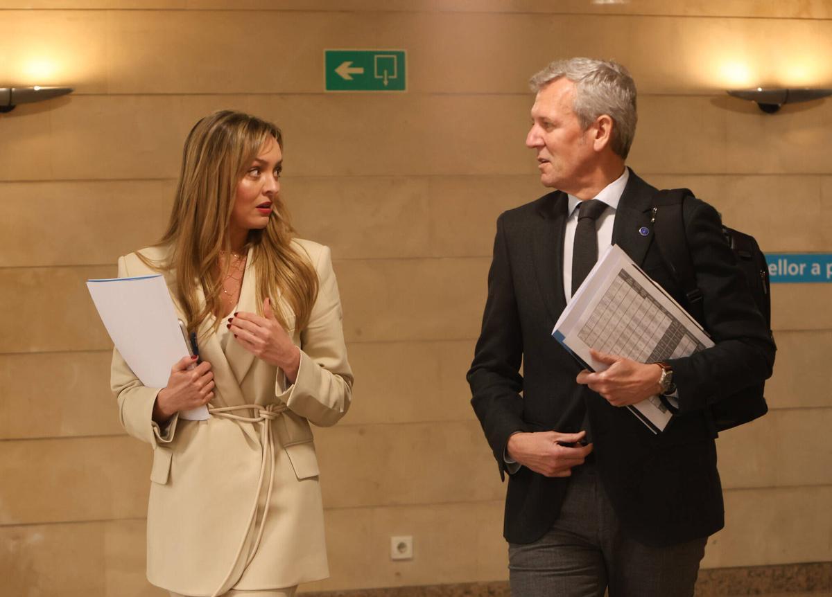 La conselleira de Política Social, Fabiola García, y el presidente de la Xunta, Alfonso Rueda, tras la reunión del Consello de Goberno.