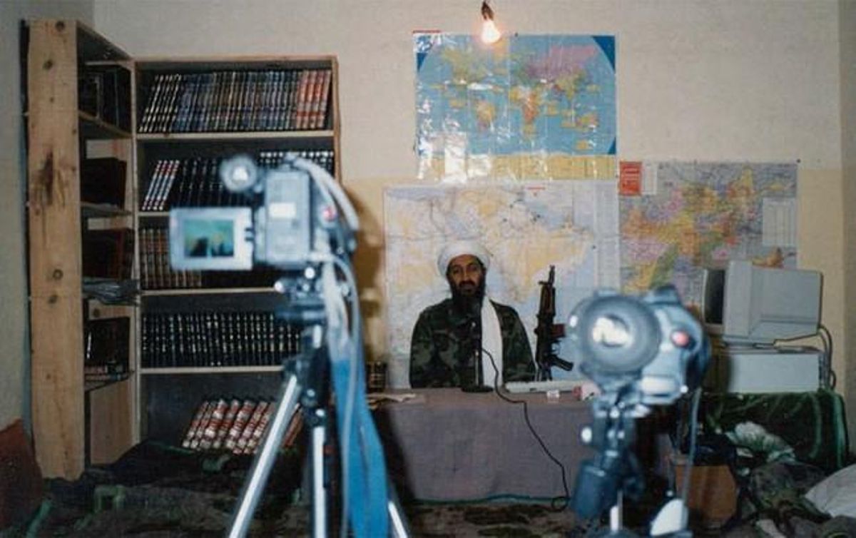 Bin Laden durant la gravació d’un missatge de propaganda.