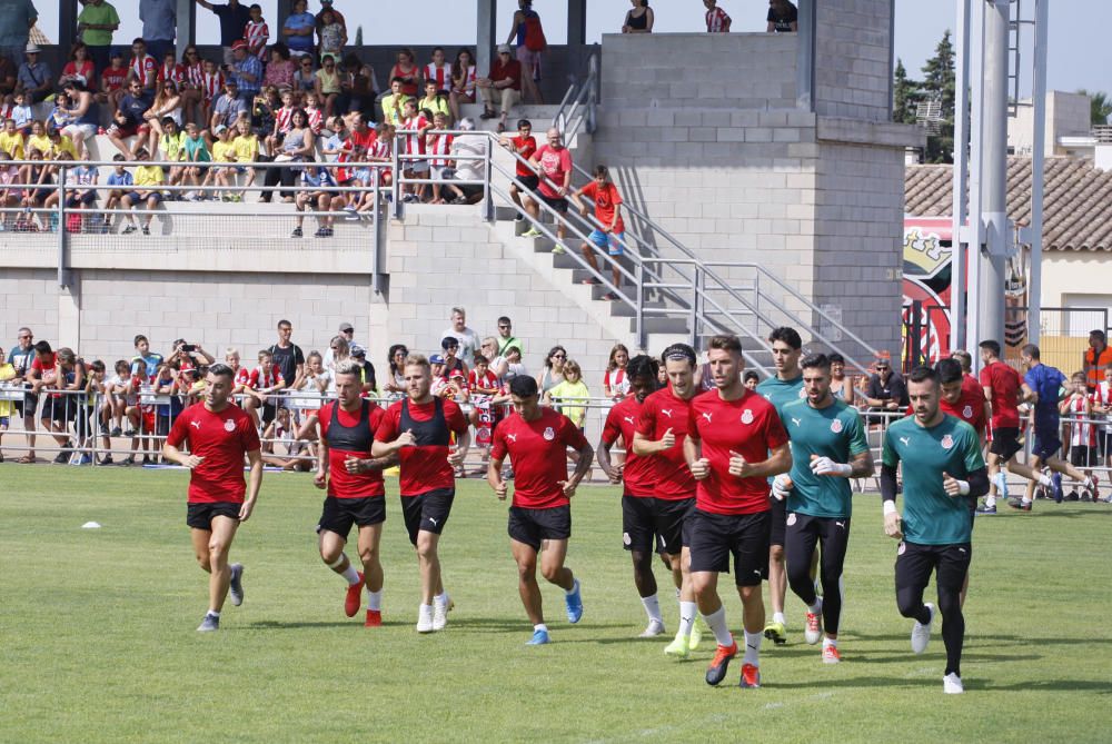 Entrenament de portes obertes del Girona FC a l'Escala