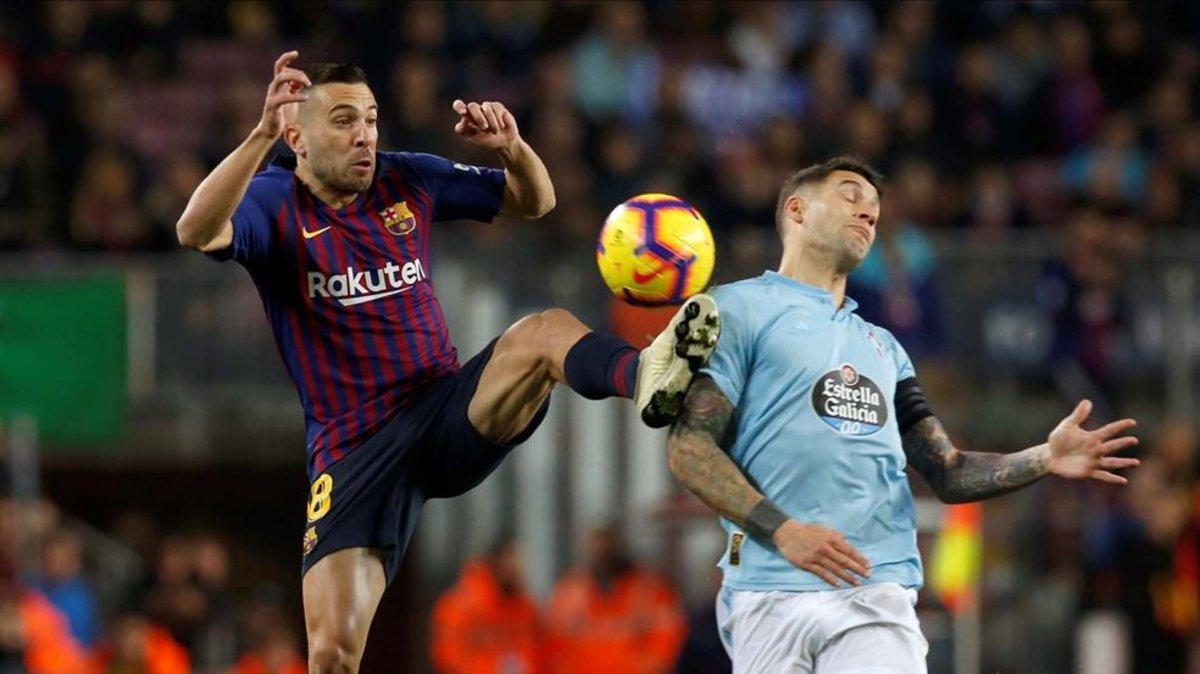 Alba, en una acción del partido ante el Celta