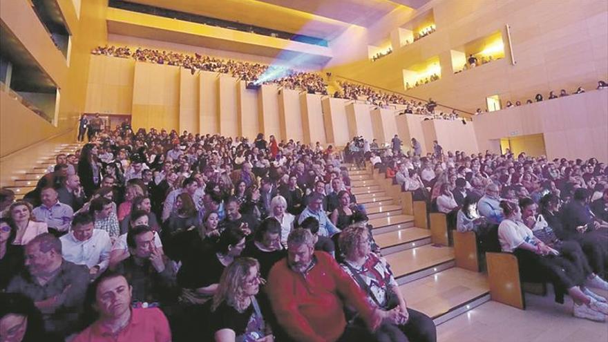 1.200 castellonenses se ríen con el ‘show’ del corredor mediterráneo