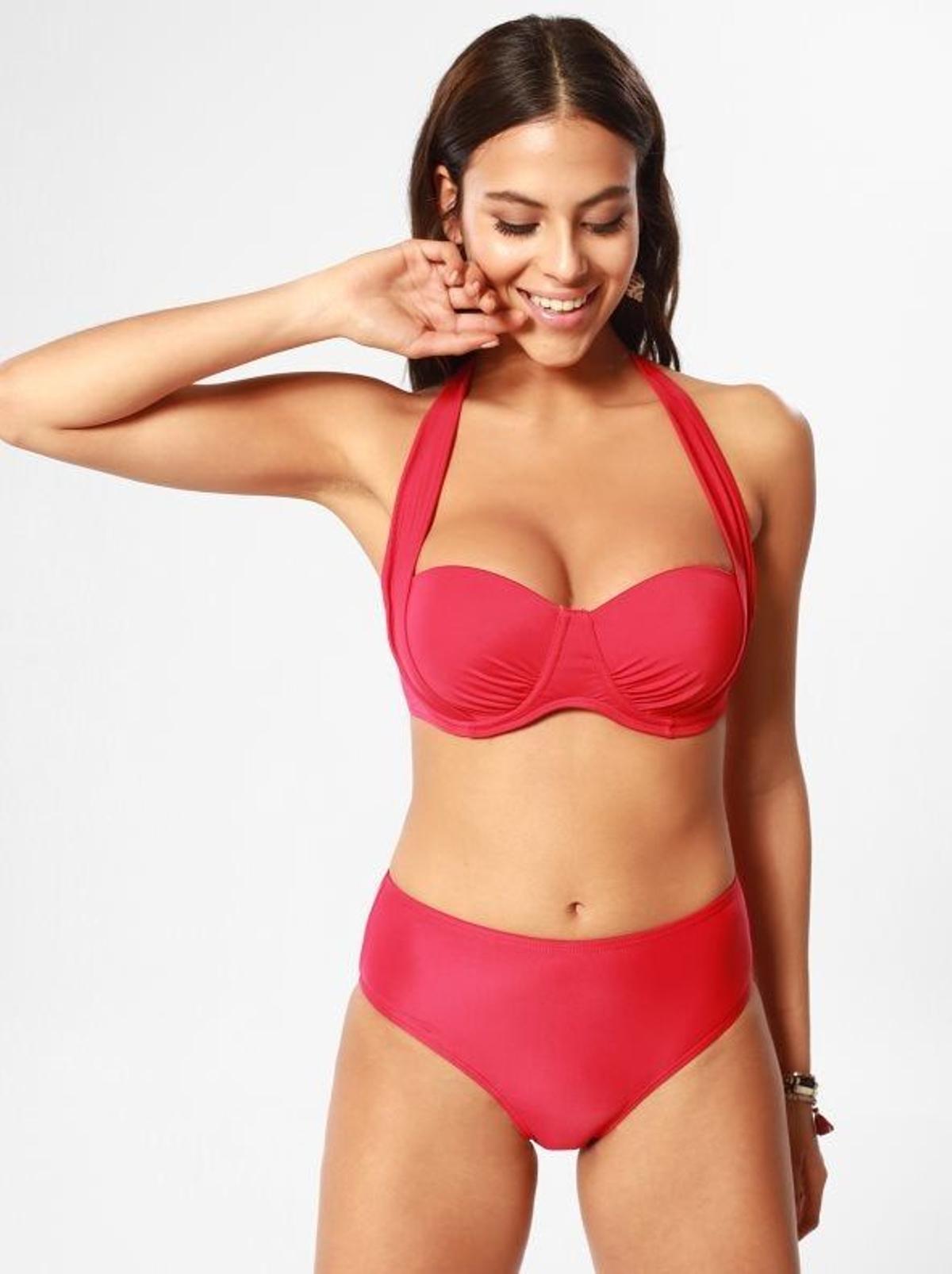 Bikini rojo con sujetador bandeau