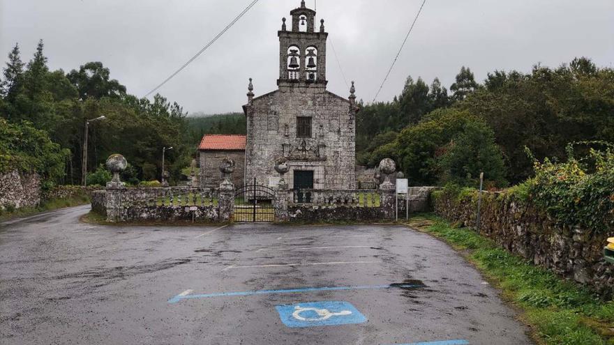 A estrada lousamiá de Seoane estará pechada ao tráfico dende este luns por obras na contorna da igrexa de San Xoán