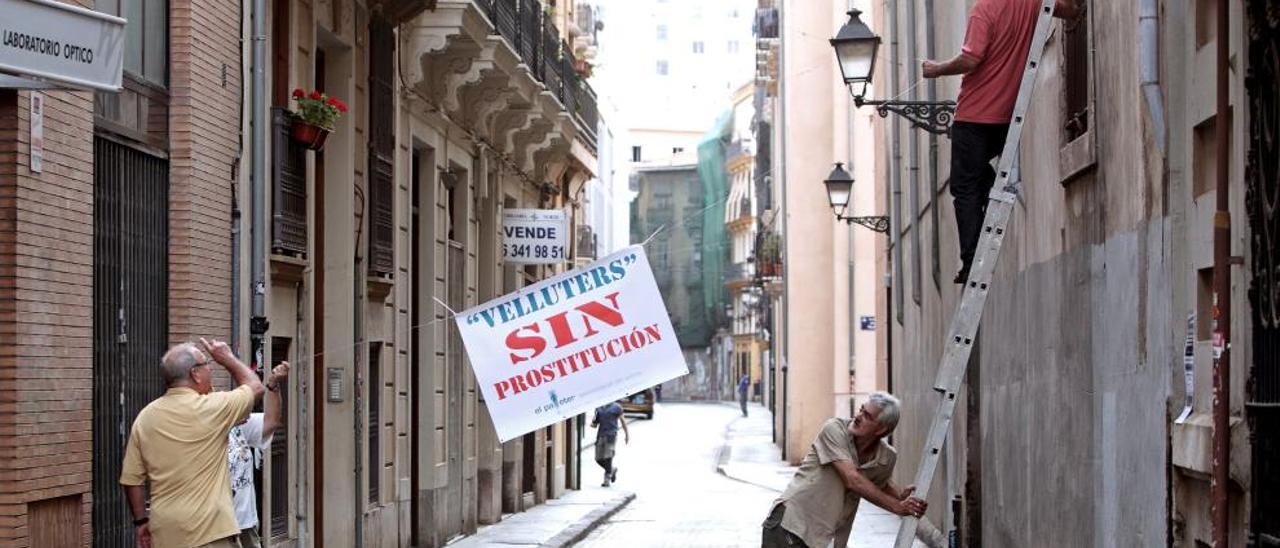 Velluters vuelve a fiar su suerte a la seda