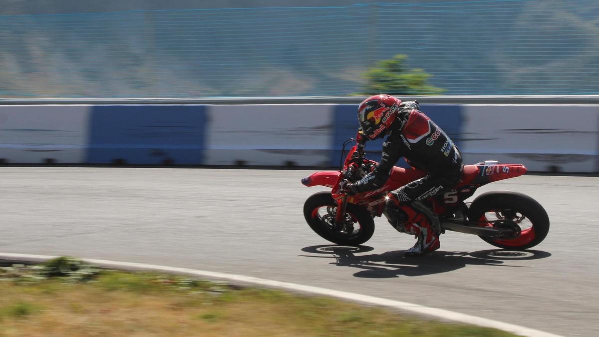 Johann Zarco entrenando en ANdorra